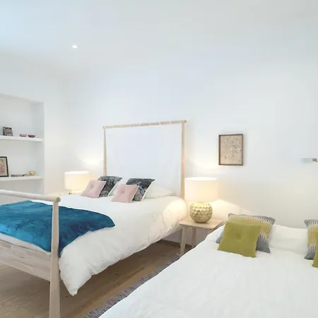 Spacious Bairro Alto With Courtyard, By Timecooler Apartament