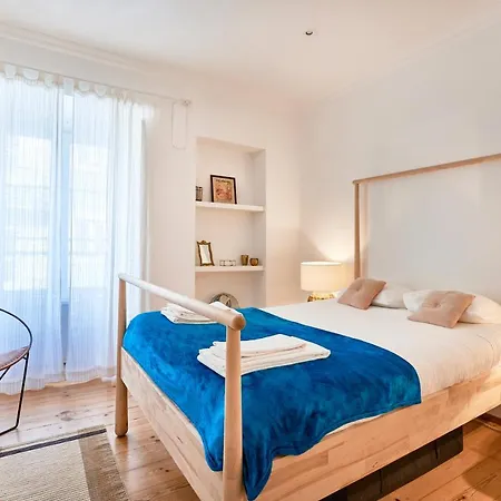 Spacious Bairro Alto With Courtyard, By Timecooler Apartment *