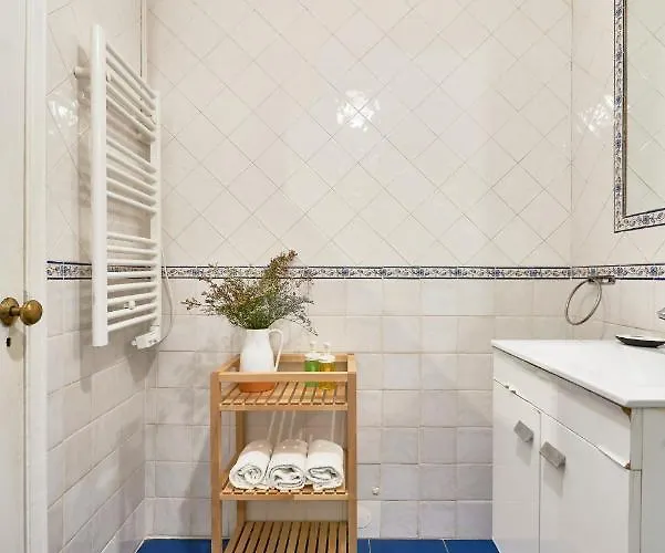 דירה Spacious Bairro Alto With Courtyard, By Timecooler *