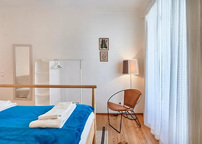 Spacious Bairro Alto With Courtyard, By Timecooler