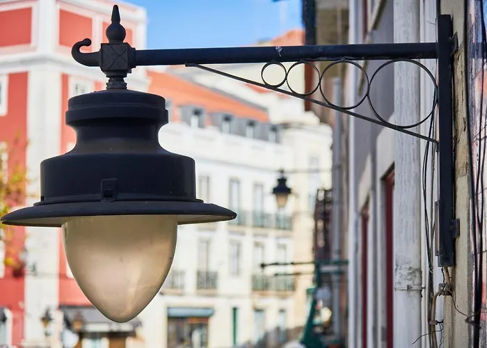 Spacious Bairro Alto With Courtyard, By Timecooler