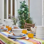 Διαμέρισμα Spacious Bairro Alto With Courtyard, By Timecooler Lisboa
