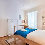 Spacious Bairro Alto With Courtyard, By Timecooler Διαμέρισμα *