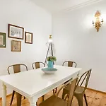 Spacious Bairro Alto With Courtyard, By Timecooler *