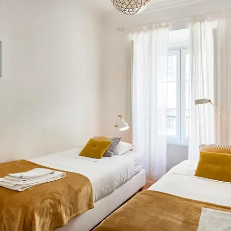 Apartament Spacious Bairro Alto With Courtyard, By Timecooler Lizbona