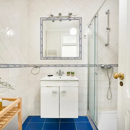 Apartament Spacious Bairro Alto With Courtyard, By Timecooler Lizbona