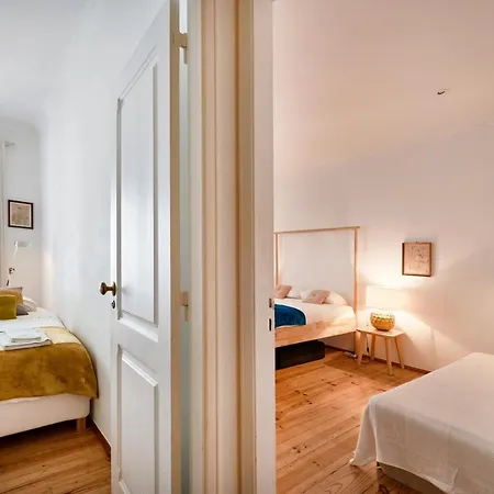 Apartament Spacious Bairro Alto With Courtyard, By Timecooler