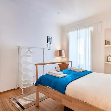 Spacious Bairro Alto With Courtyard, By Timecooler Apartmán *