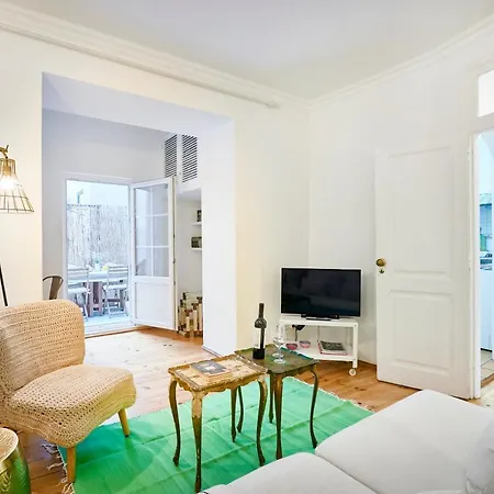 Spacious Bairro Alto With Courtyard, By Timecooler Apartmán *