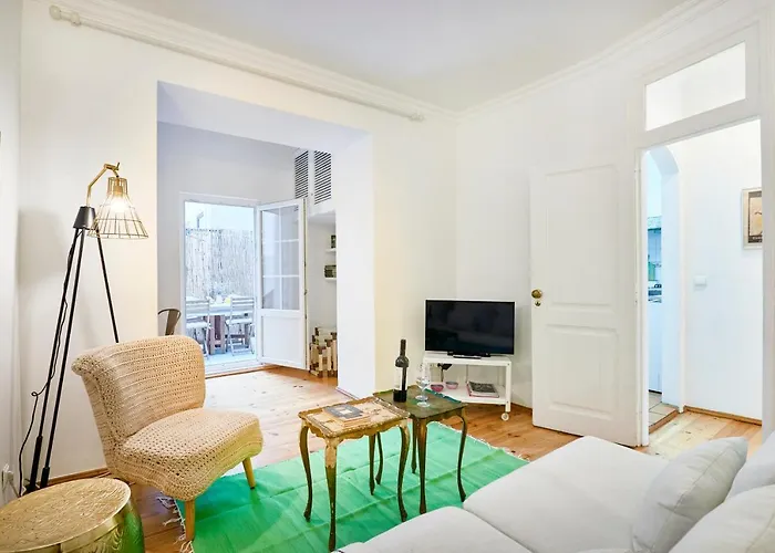Spacious Bairro Alto With Courtyard, By Timecooler 公寓 *