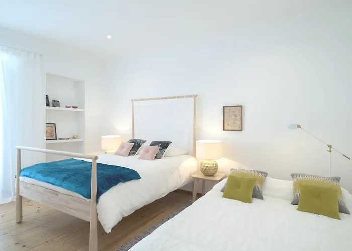Spacious Bairro Alto With Courtyard, By Timecooler 公寓