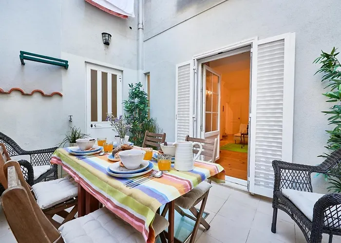 Spacious Bairro Alto With Courtyard, By Timecooler 公寓 *